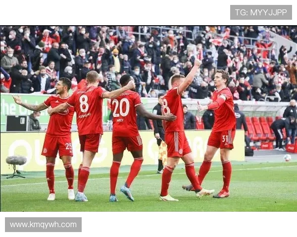 《德甲赛季出现爆冷的球队与关键比赛案例回顾》