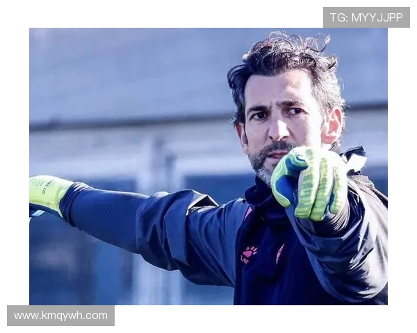 法甲联赛门将洛佩斯技术特点与成就回顾